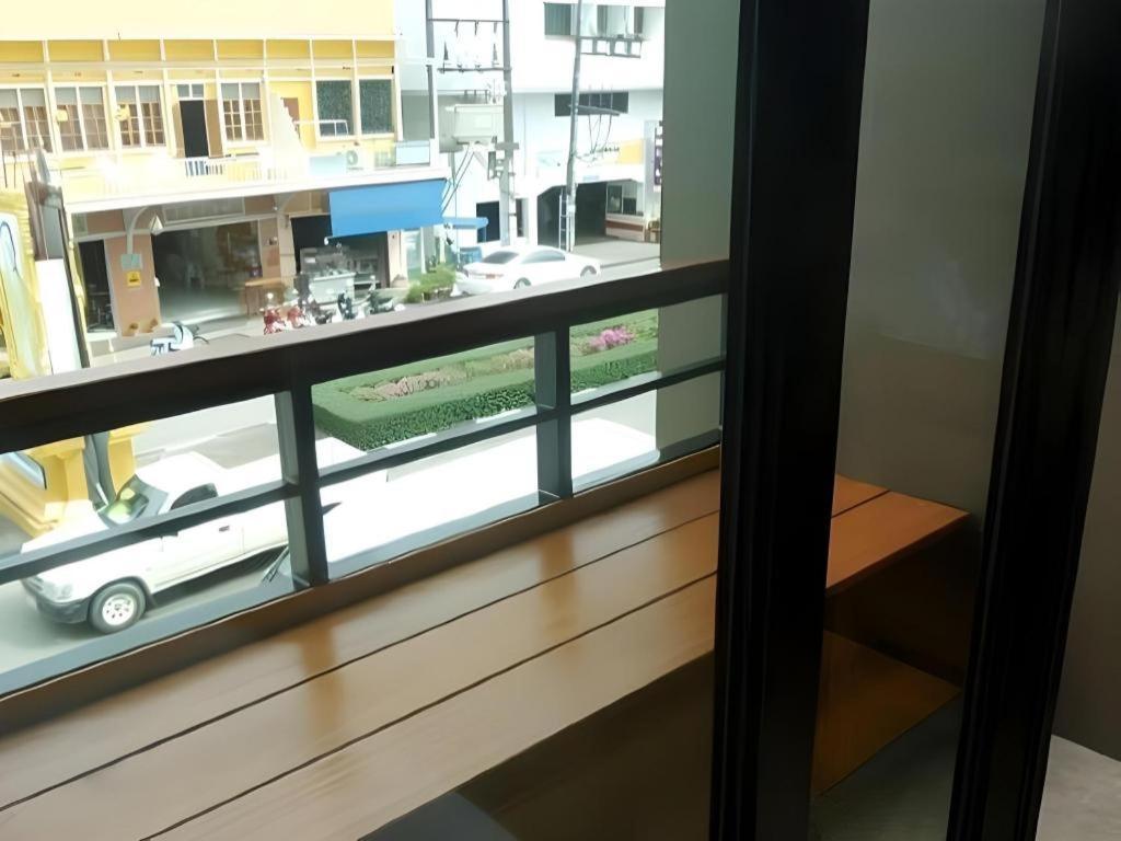 Chomtrang Hotel Exterior photo
